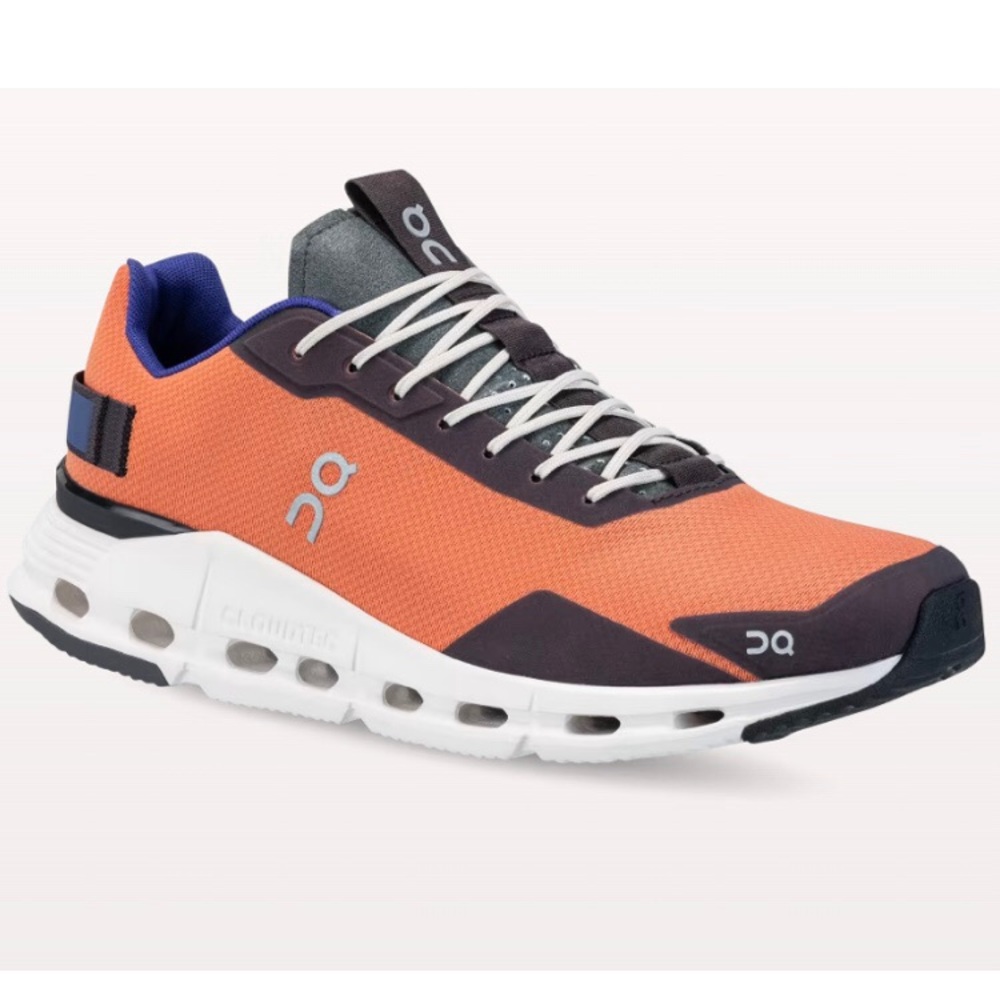 On running cloudnova form sneakers size 7